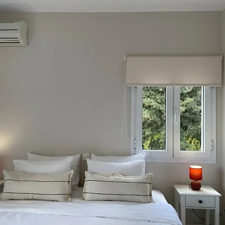 Thea Residences 2 *