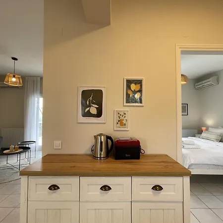 Thea Residences 2 شقة نافبليو